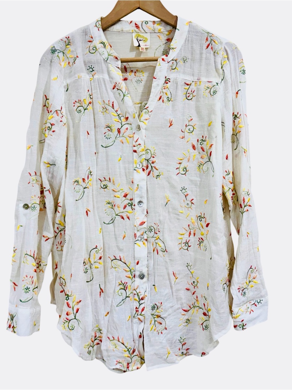 Fig & Flower Embroidered Floral Button Front Boho Blouse White Roll Tab Sleeve M - Picture 2 of 10